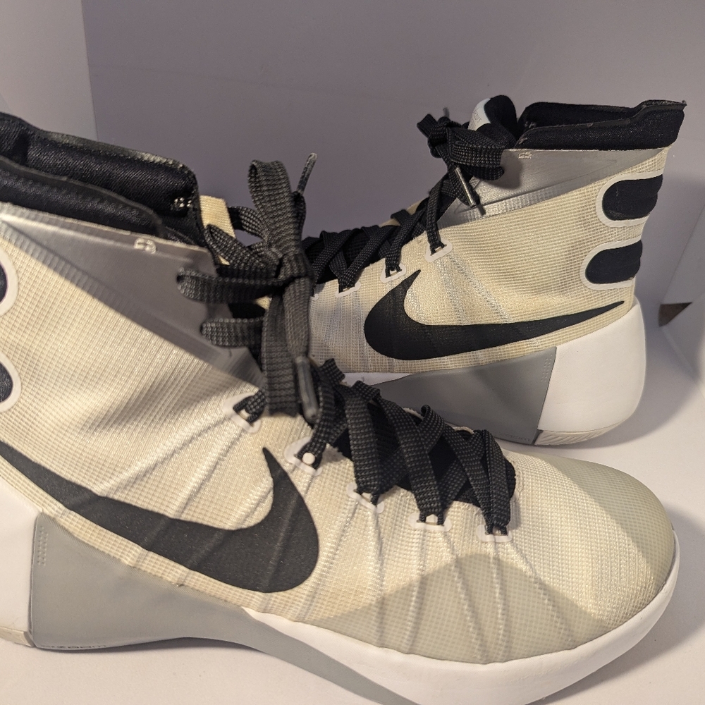 NIKE HYPERDUNK 2015 Hightop White Silver Gray Black Sneakers Mens Size 8